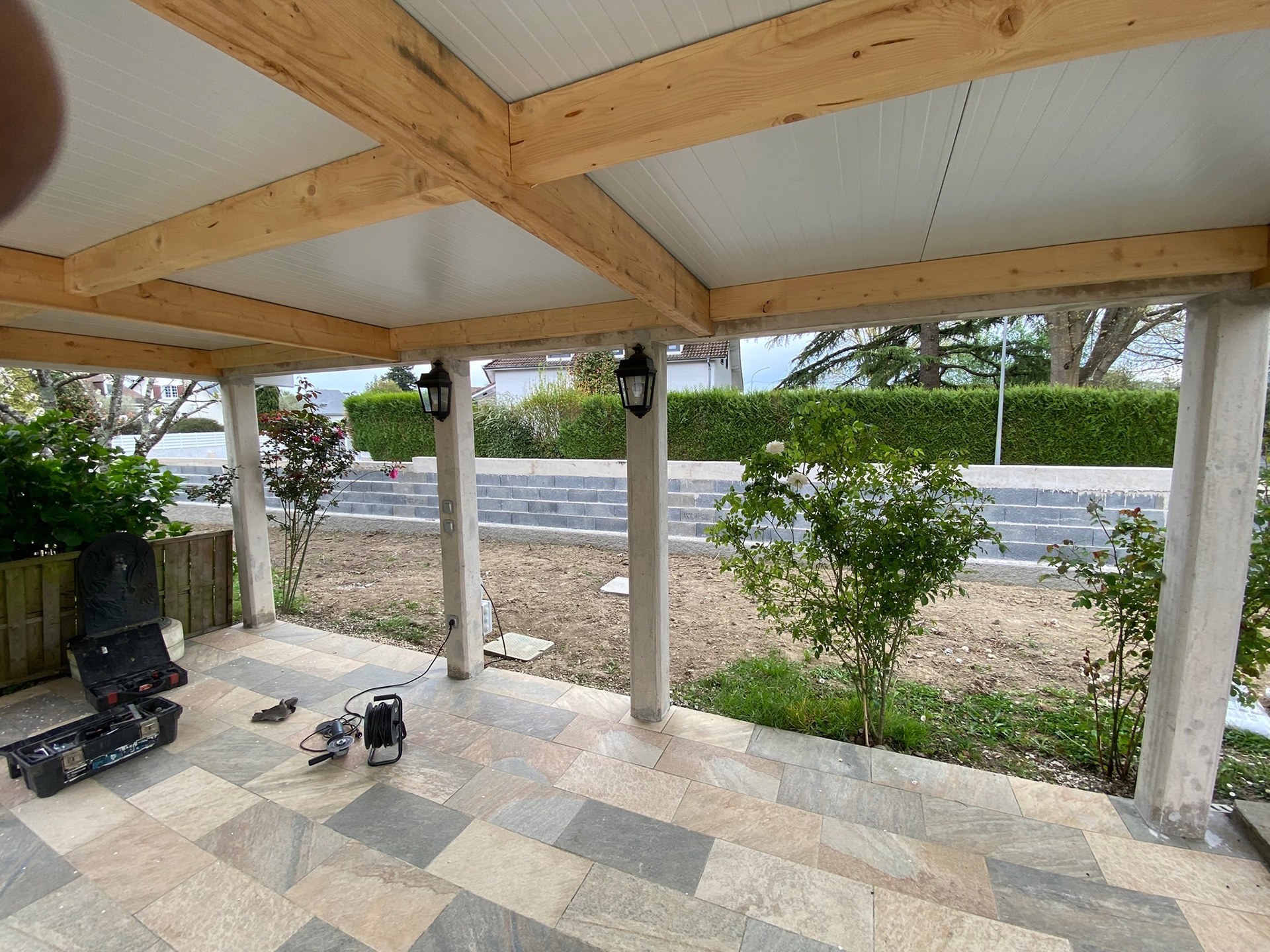 Claustra acier et bois exotique – Pau 64