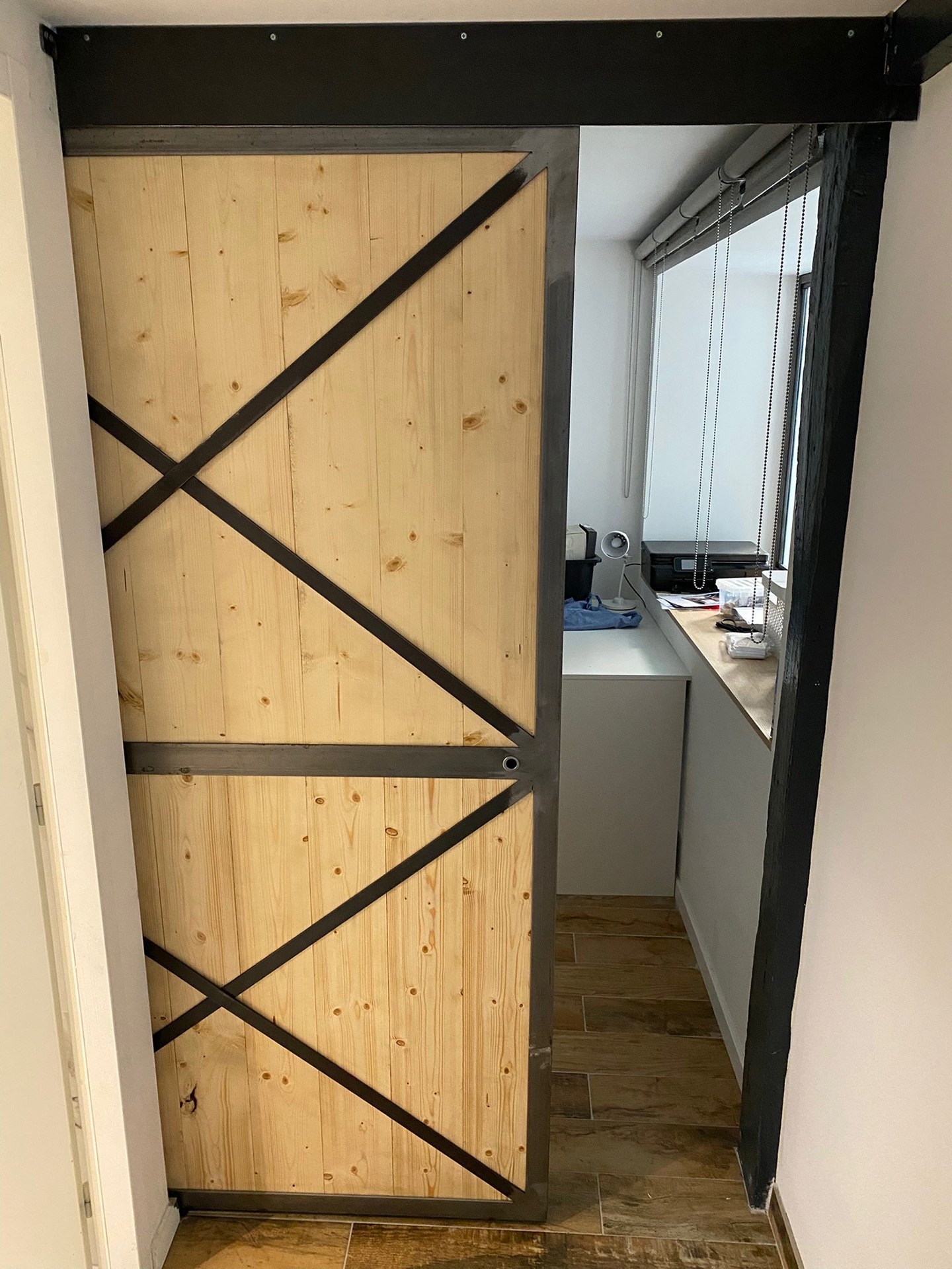 Porte coulissante acier et bois – Pau 64